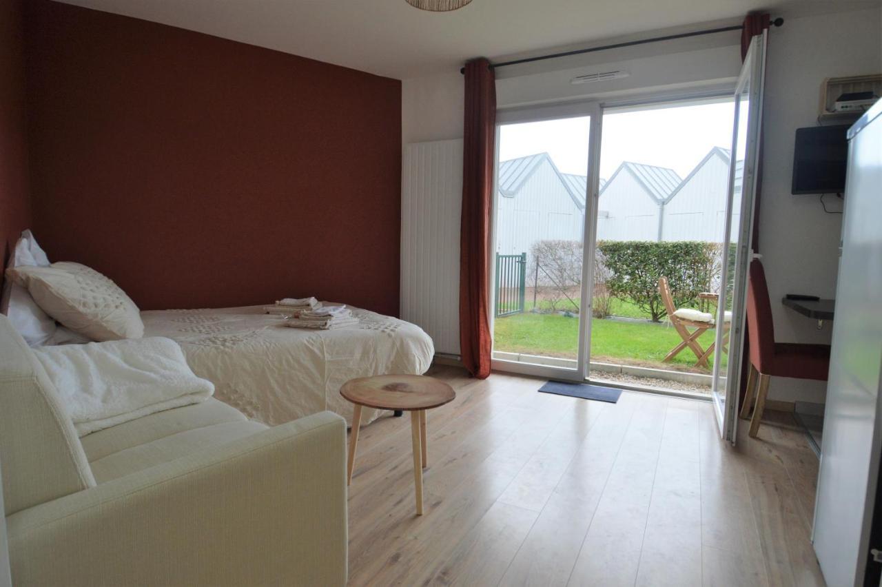 Jardin - A 50M De La Plage - Wifi - Parking Courseulles-sur-Mer Kültér fotó