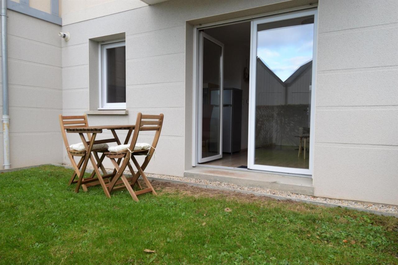 Jardin - A 50M De La Plage - Wifi - Parking Courseulles-sur-Mer Kültér fotó