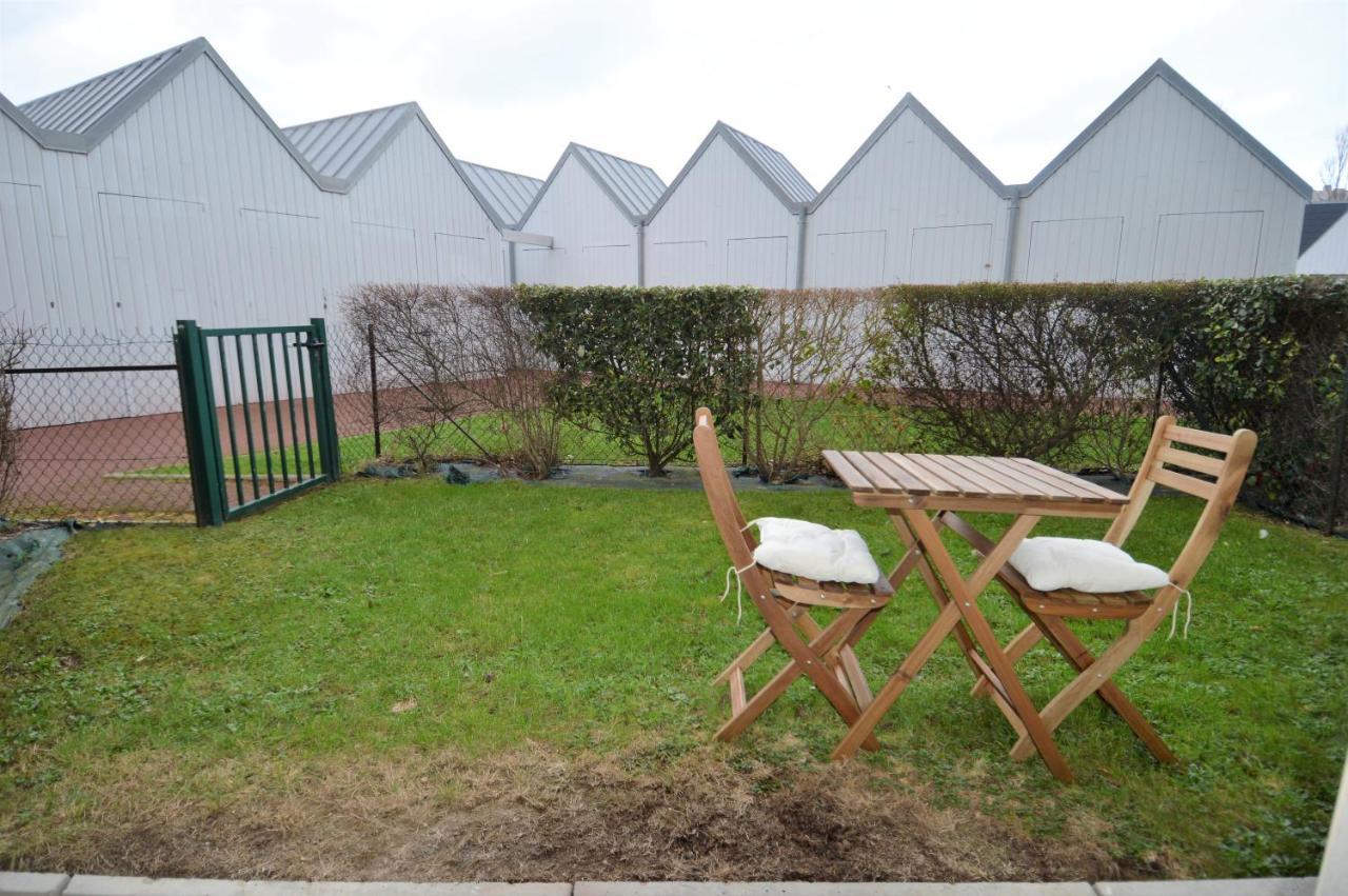 Jardin - A 50M De La Plage - Wifi - Parking Courseulles-sur-Mer Kültér fotó