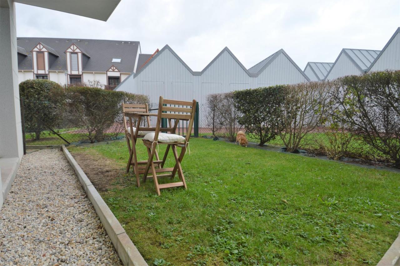 Jardin - A 50M De La Plage - Wifi - Parking Courseulles-sur-Mer Kültér fotó